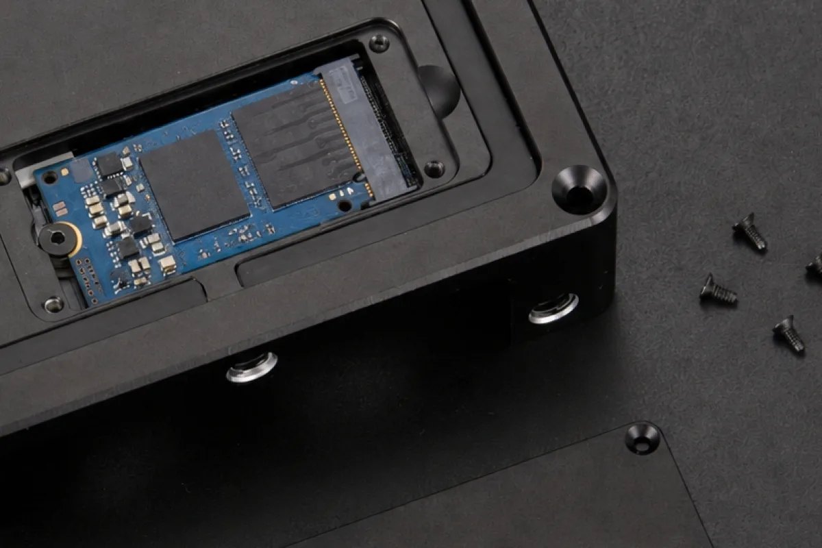 SSDスロット